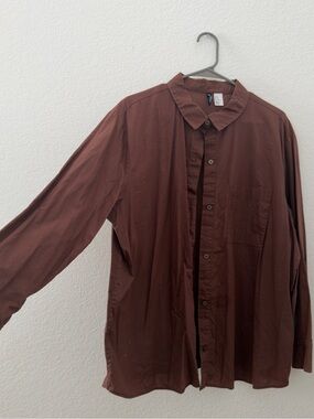 H&M Women's Button-Down Shirt in Chocolate Brown